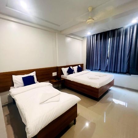 Hotel Sai Smruti เชอร์ดี ภายนอก รูปภาพ